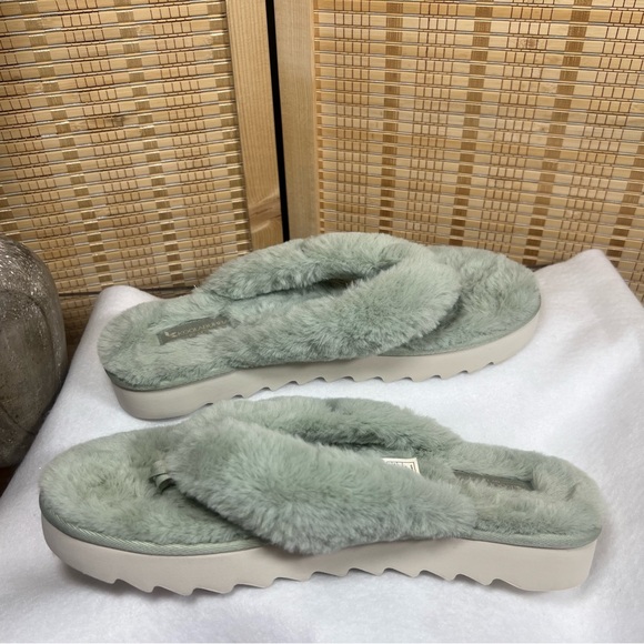 Koolaburra by Ugg Women’s Furr-ee Flip-flops, Size: 10 - Picture 6 of 9